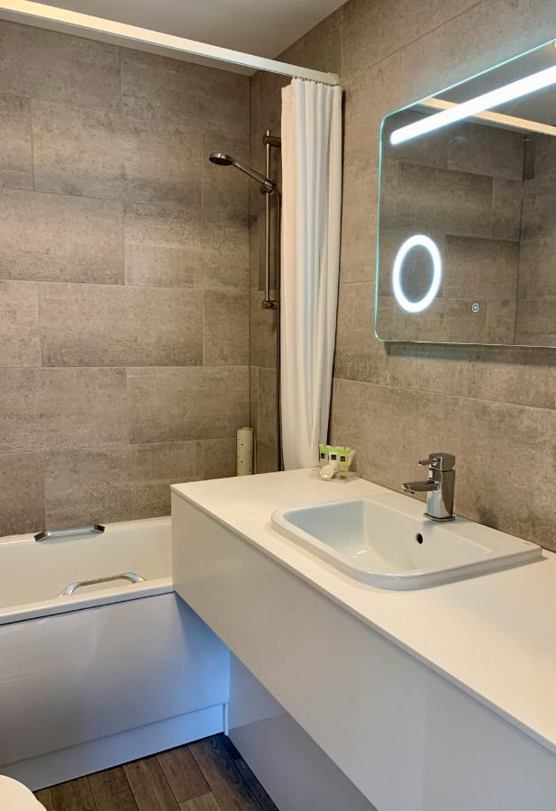 The Park Hotel تينبي المظهر الخارجي الصورة