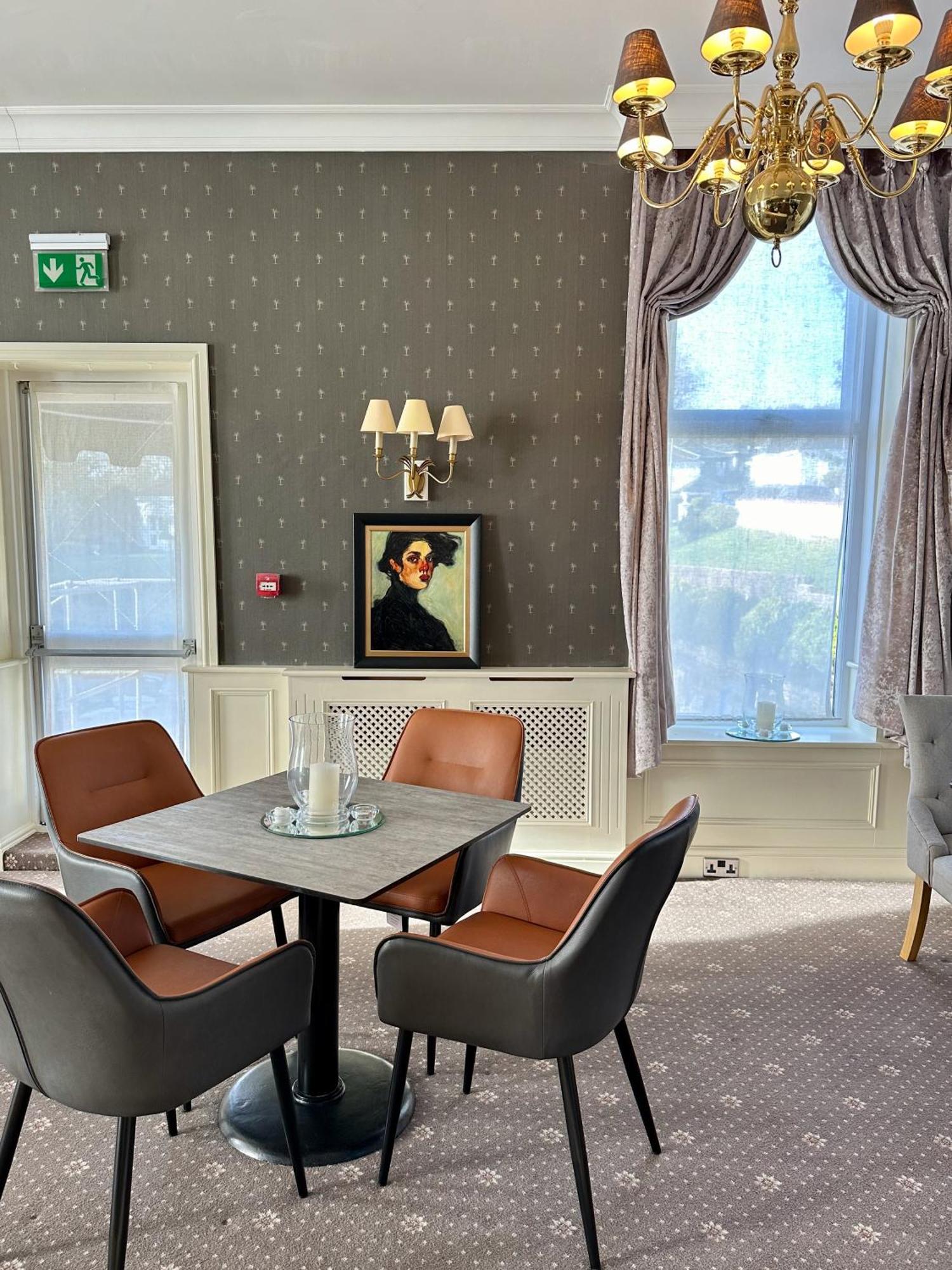 The Park Hotel تينبي المظهر الخارجي الصورة